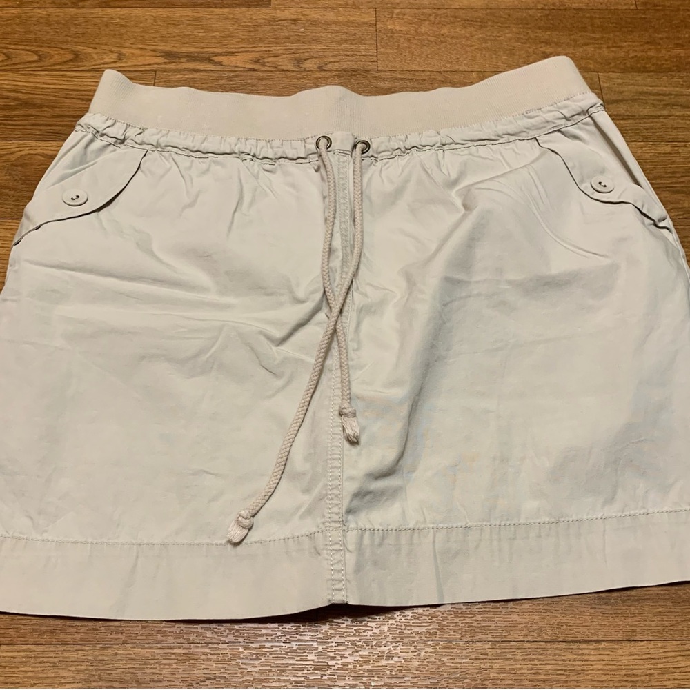 Women’s khaki skorts size medium
